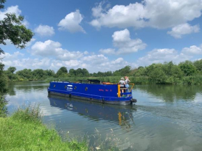 Narrowboat stay or Moving Holiday Abingdon On Thames DIFFERENT RATES APPLY ENSURE CORRECT RATE SELECTED